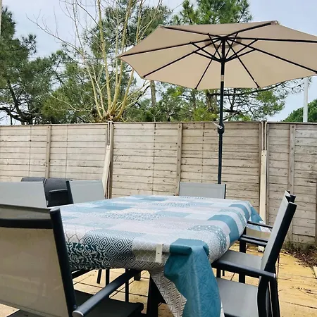 A L'ombre Des Pins Holiday home