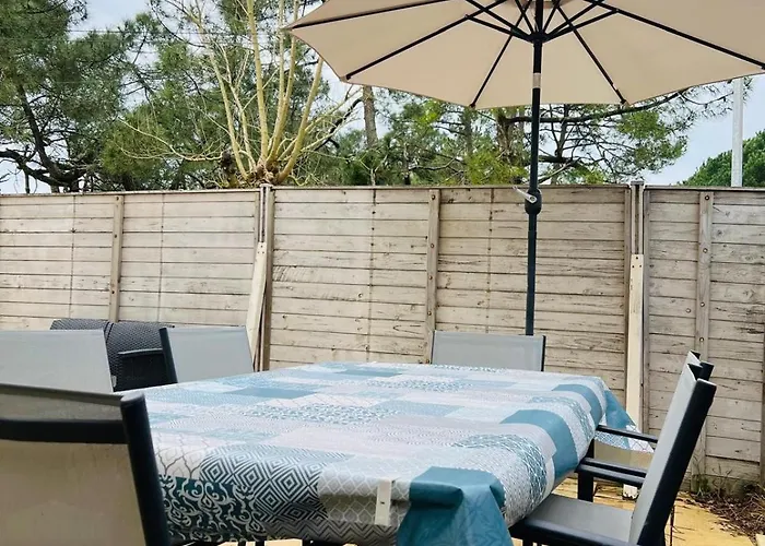 A L'ombre Des Pins Casa de Férias