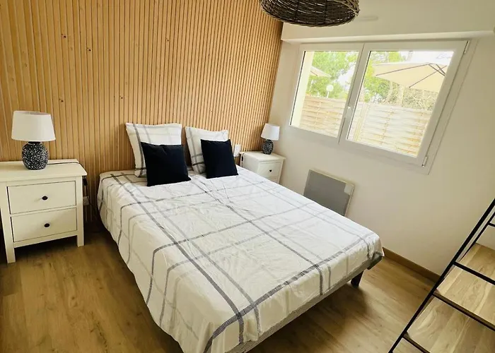 A L'ombre Des Pins Casa de Férias