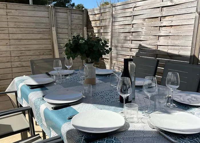 Casa de Férias A L'ombre Des Pins La Terriere