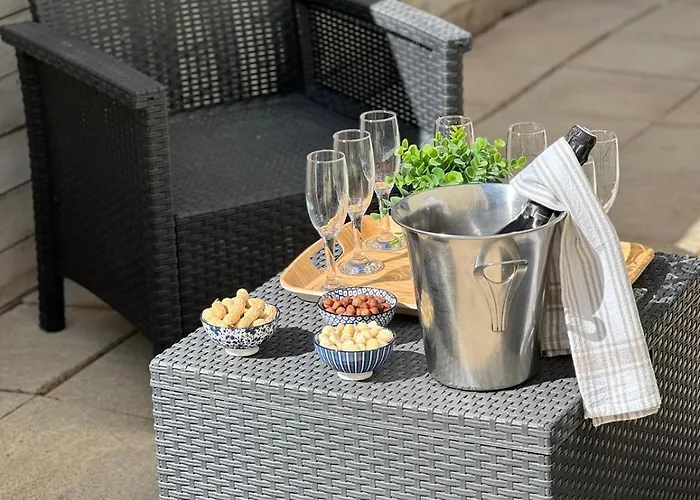 A L'ombre Des Pins *